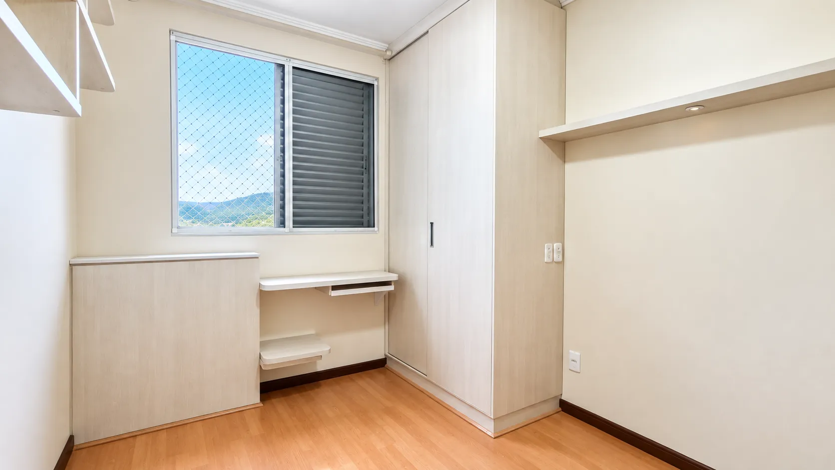 Apartamento à venda com 3 quartos, sendo 1 suíte, 1 vaga, 90m² na região do bairro Garcia, próximo à Rua Amazonas, Blumenau