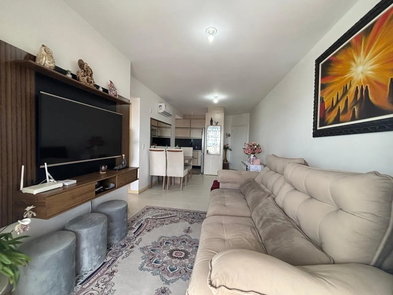 Apartamento à venda com 3 quartos, sendo 1 suíte, 2 vagas, 80m² na Rua José Lino Kretzer no Centro, São José