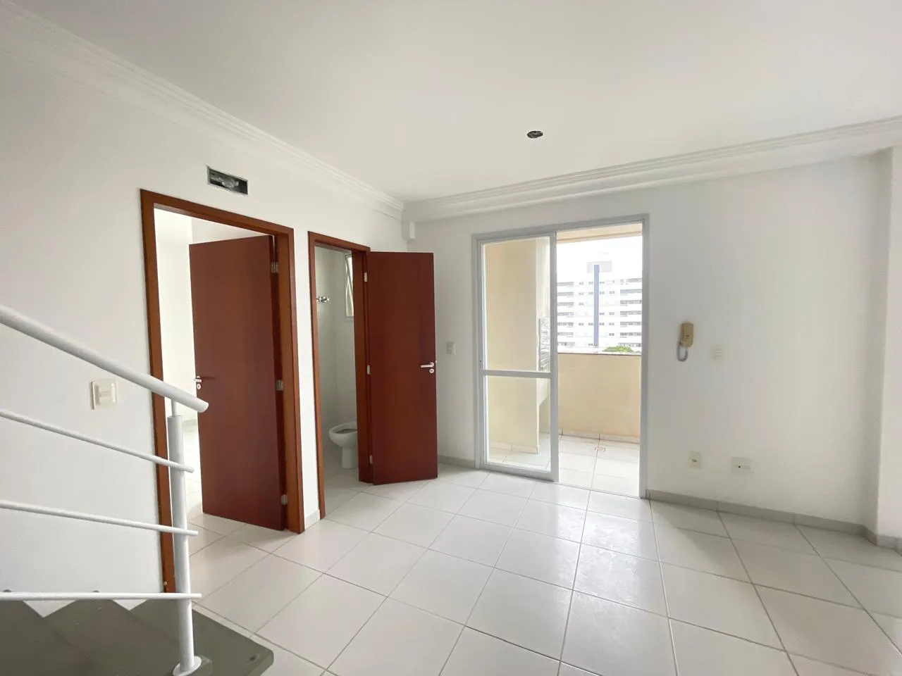 Apartamento à venda com 3 quartos, sendo 3 suítes, 2 vagas, 98m² na Rua Joaquim Nabuco no Capoeiras, Florianópolis