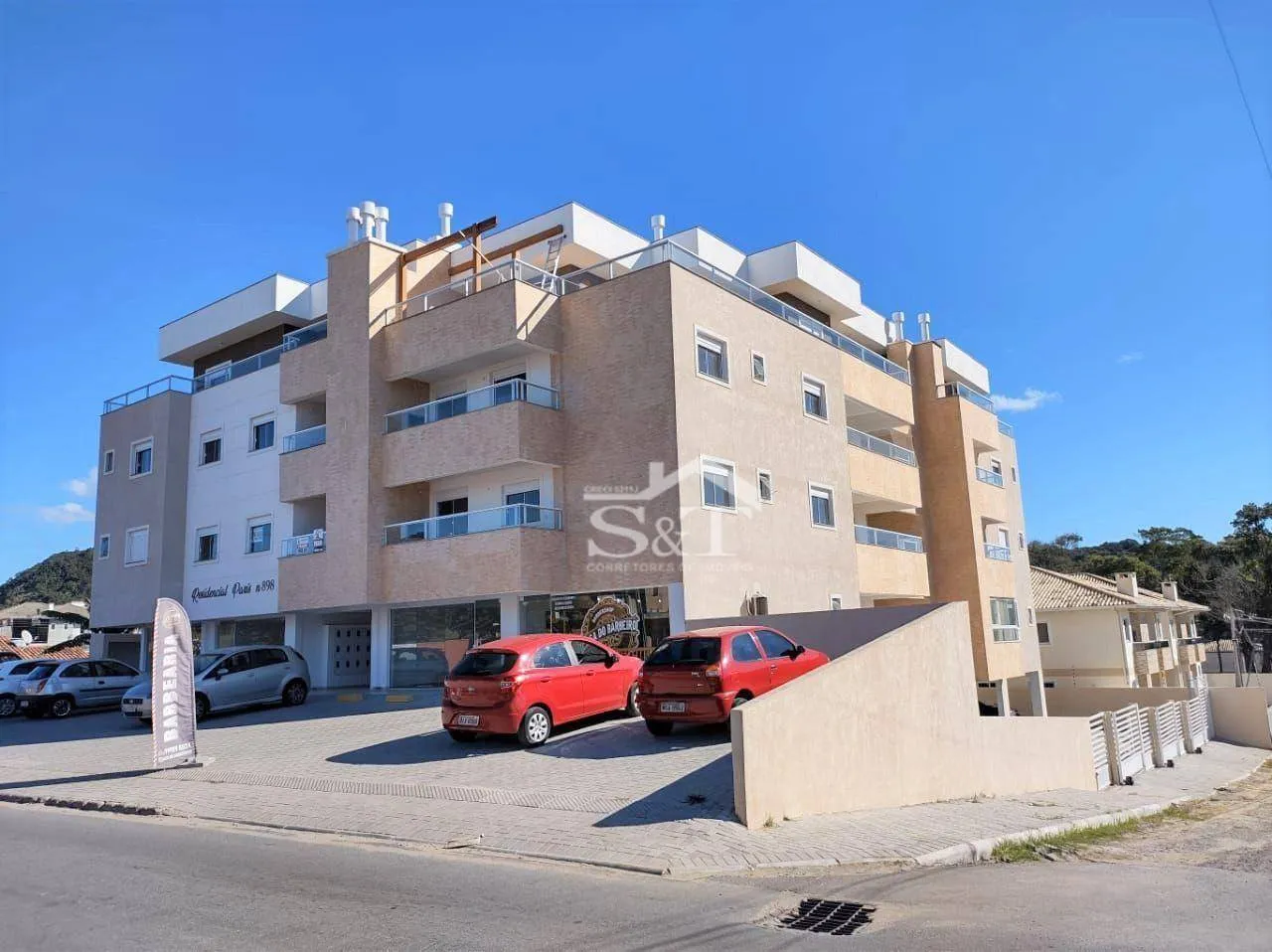 Apartamento mobiliado, sendo 1 suíte, ótima localização nos Inglese! - foto 1