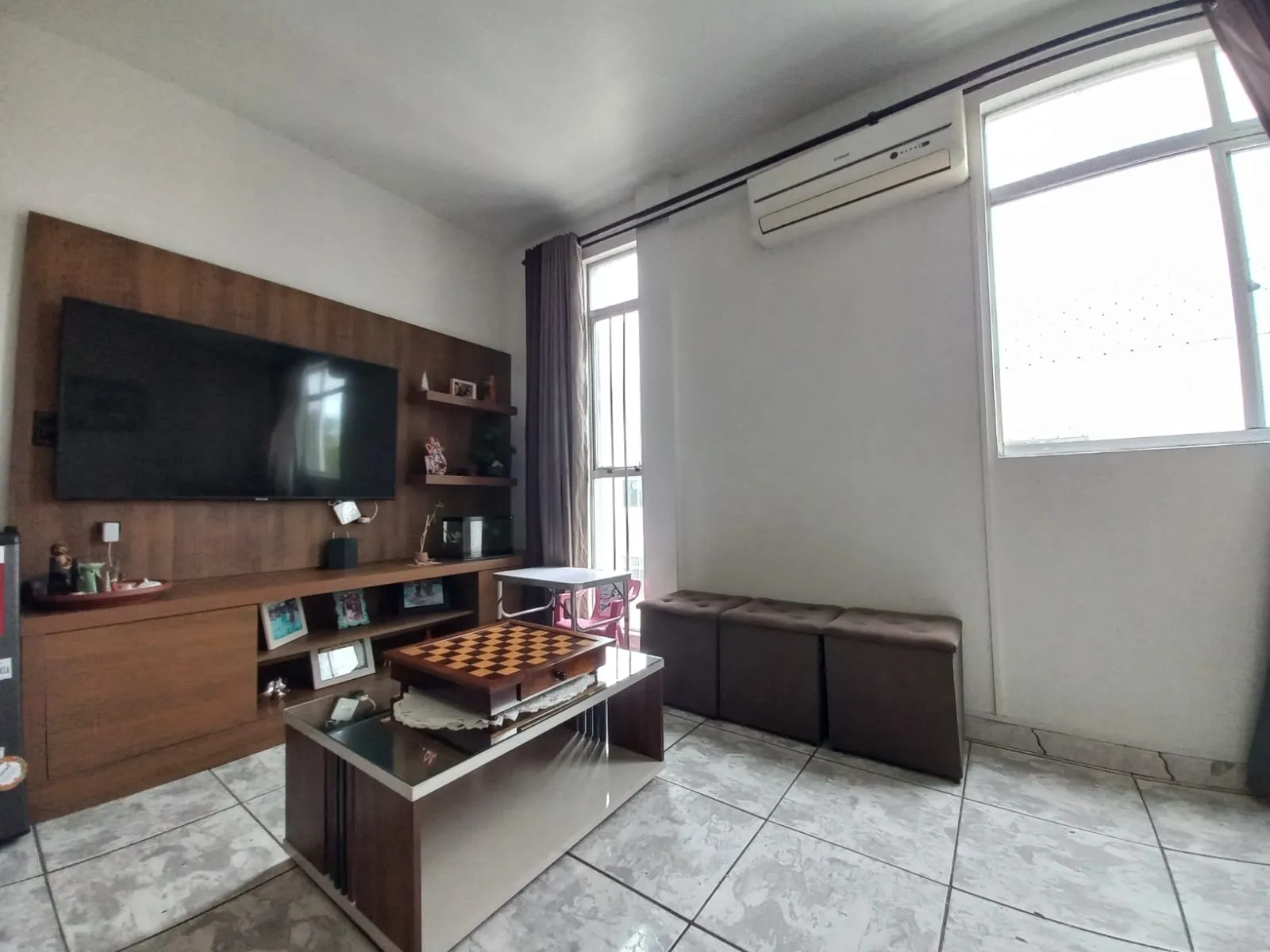 Apartamento à venda com 3 quartos, 1 vaga, 69m² na Rua Léo Augusto Petry no Praia Comprida, São José