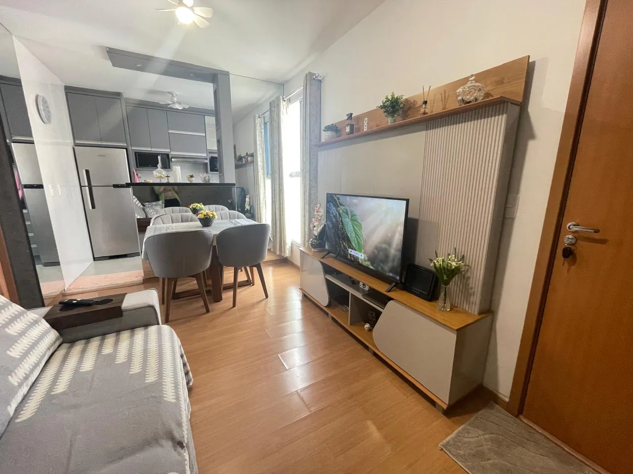 Apartamento à venda com 2 quartos, 1 vaga, 40m² na Rodovia BR-101 no Serraria, São José