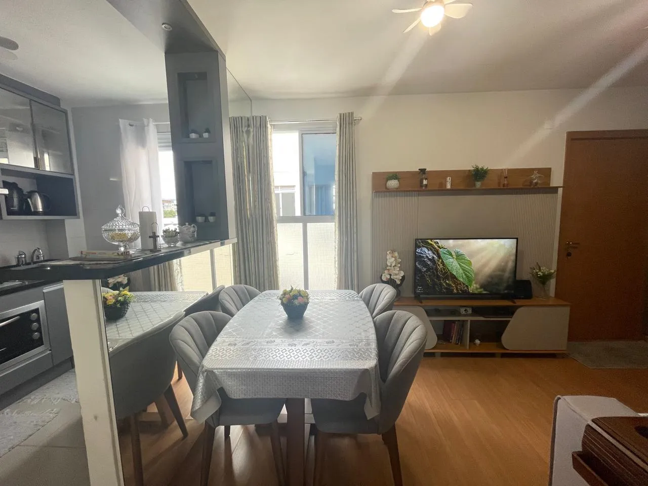 Apartamento à venda com 2 quartos, 1 vaga, 40m² na Rodovia BR-101 no Serraria, São José
