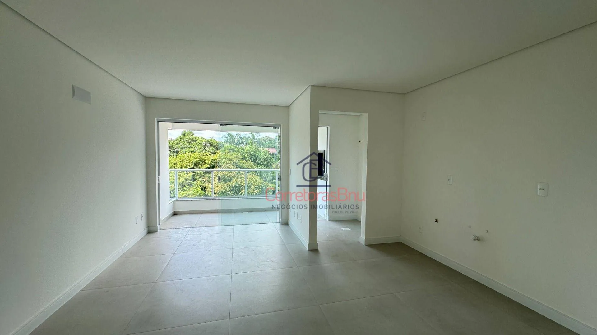 Apartamento à venda com 2 quartos e 1 suíte, 2 vagas, 70m² na região do bairro Salto, próximo à Rua Bahia, Blumenau — foto 2