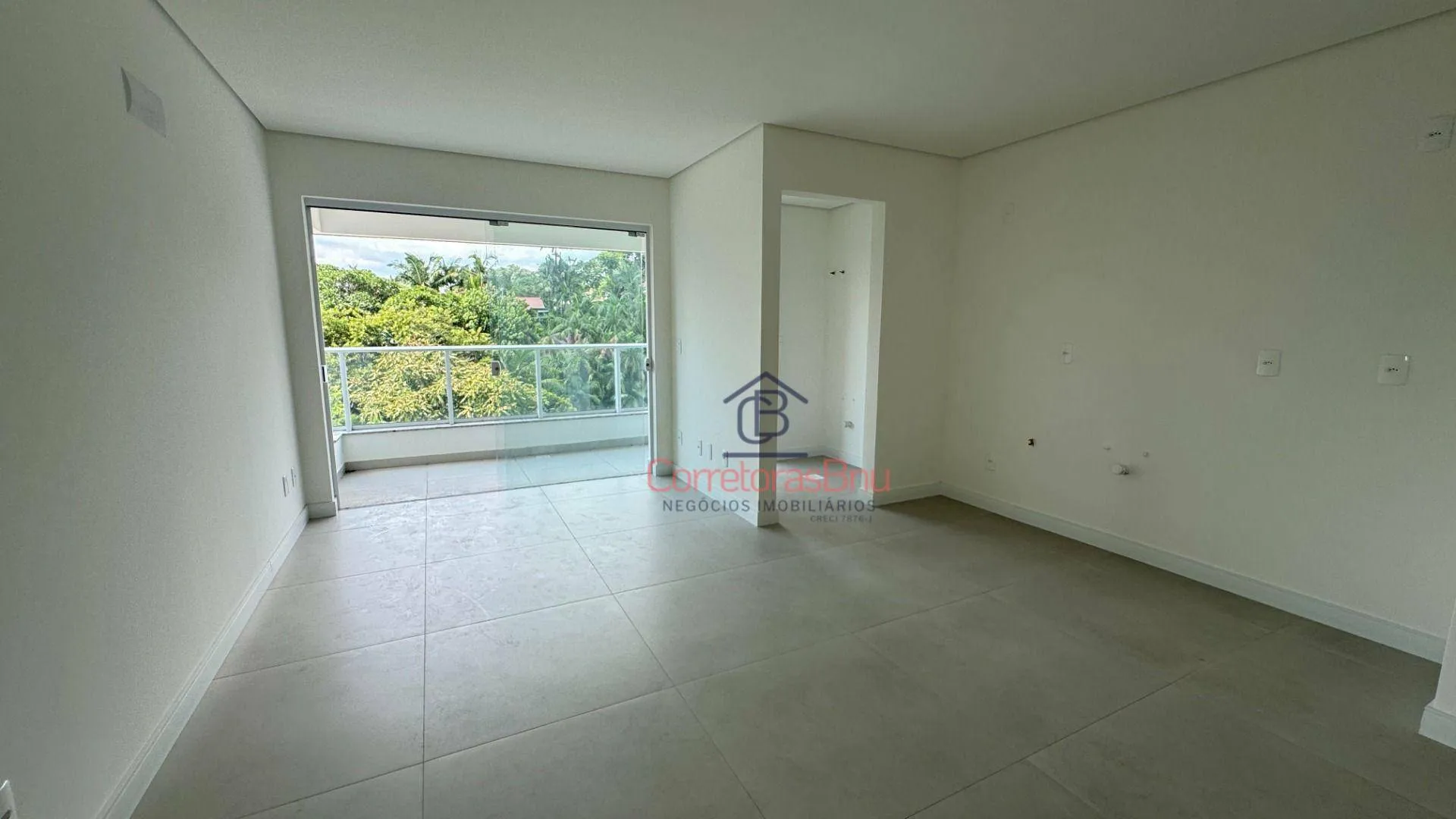 Apartamento à venda com 2 quartos e 1 suíte, 2 vagas, 70m² na região do bairro Salto, próximo à Rua Bahia, Blumenau — foto 3