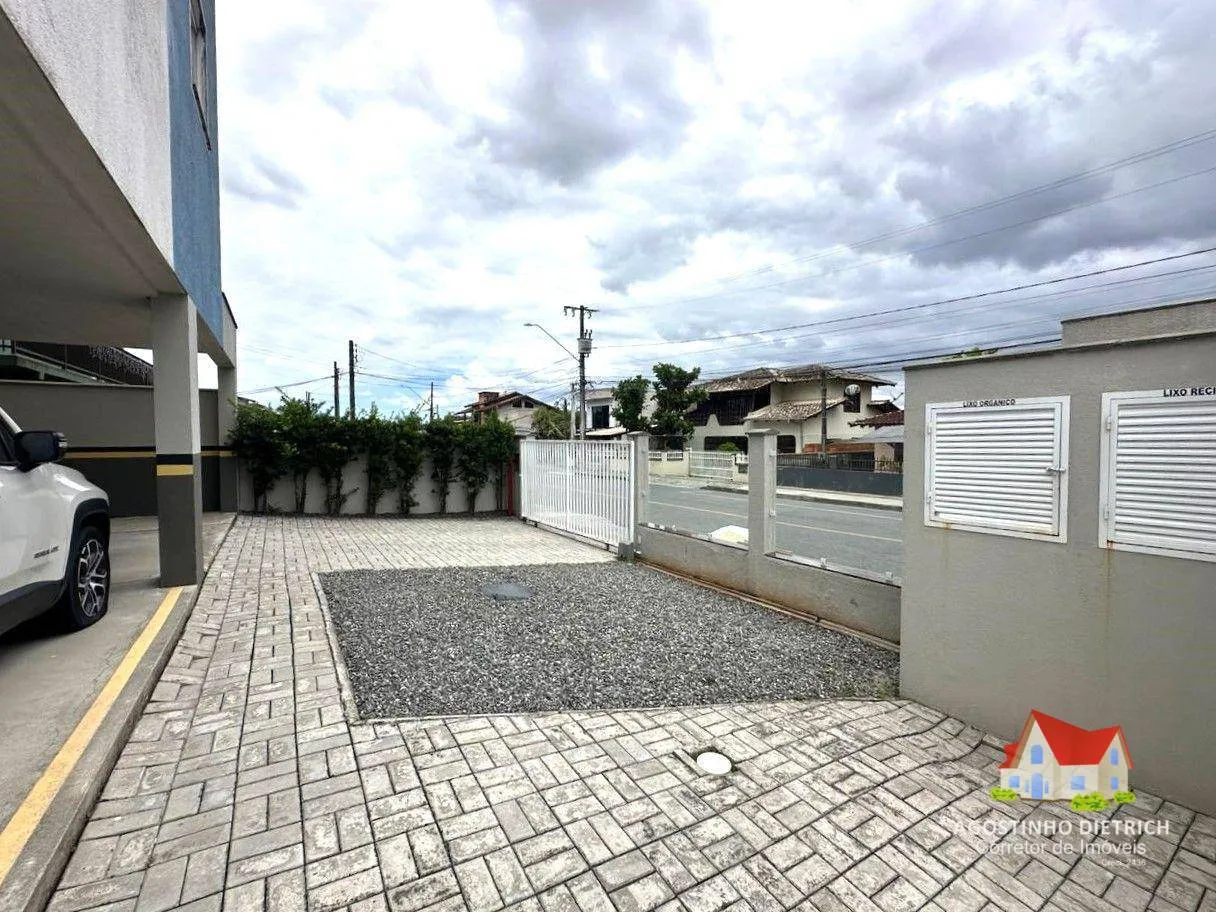 Apartamento No 1 Piso C/02 Quartos + Sacada C/Churrasq.+ Garagem Coberta No Bairro Aventureiro! — foto 7