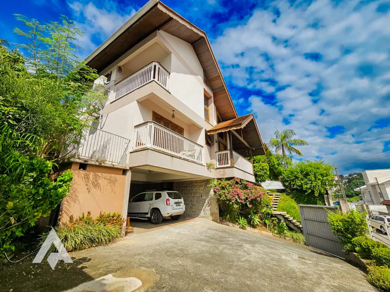 Casa com Piscina á Venda, 480m por R$995.000,00 - Escola Agrícola - Blumenau/SC — foto 4