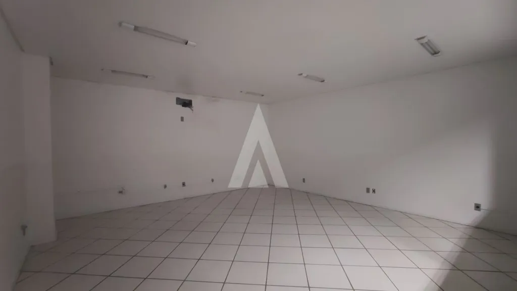 Sala para alugar por R$ 500.00, 32.47 m2 - CENTRO - JOINVILLE/SC — foto 2