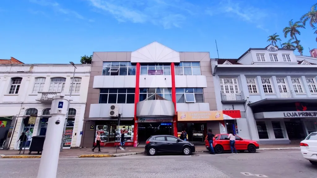 Sala comercial localizada no Centro de Joinville com acesso para Rua das Palmeiras — foto 4