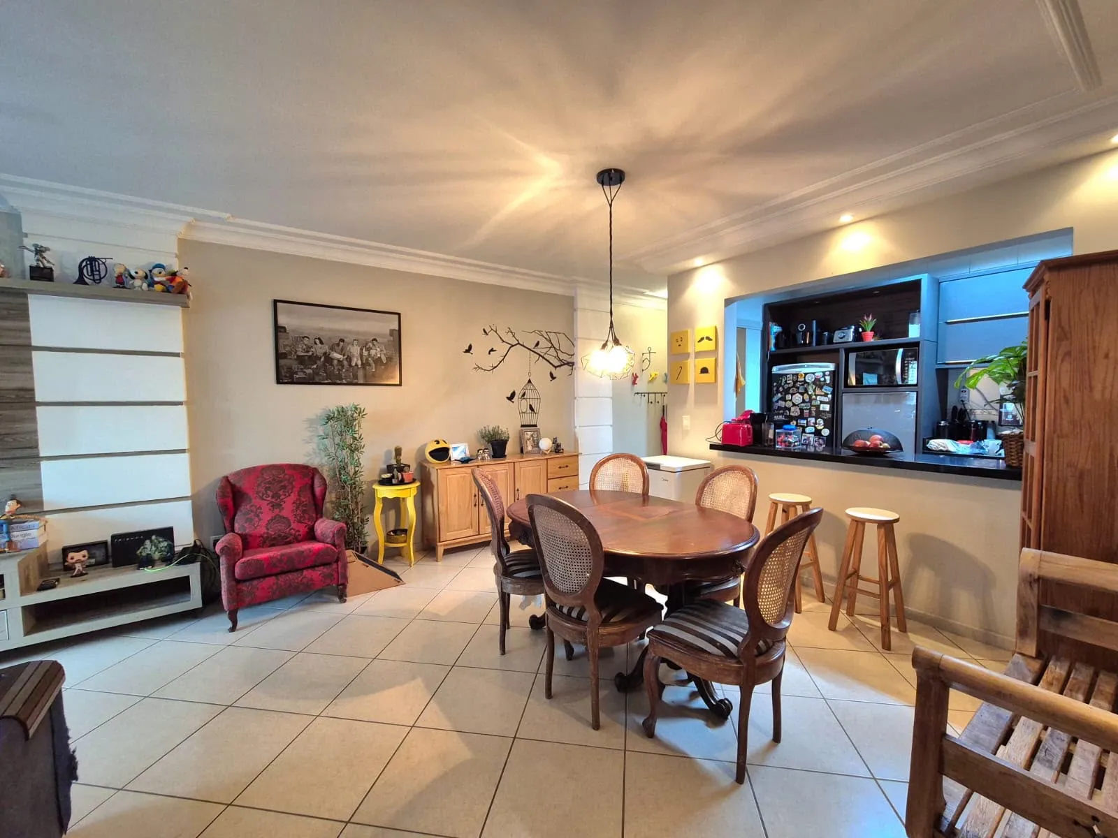 Apartamento à venda com 2 quartos, sendo 1 suíte, 1 vaga, 88m² na Rua Vereador Walter Borges no Campinas, São José