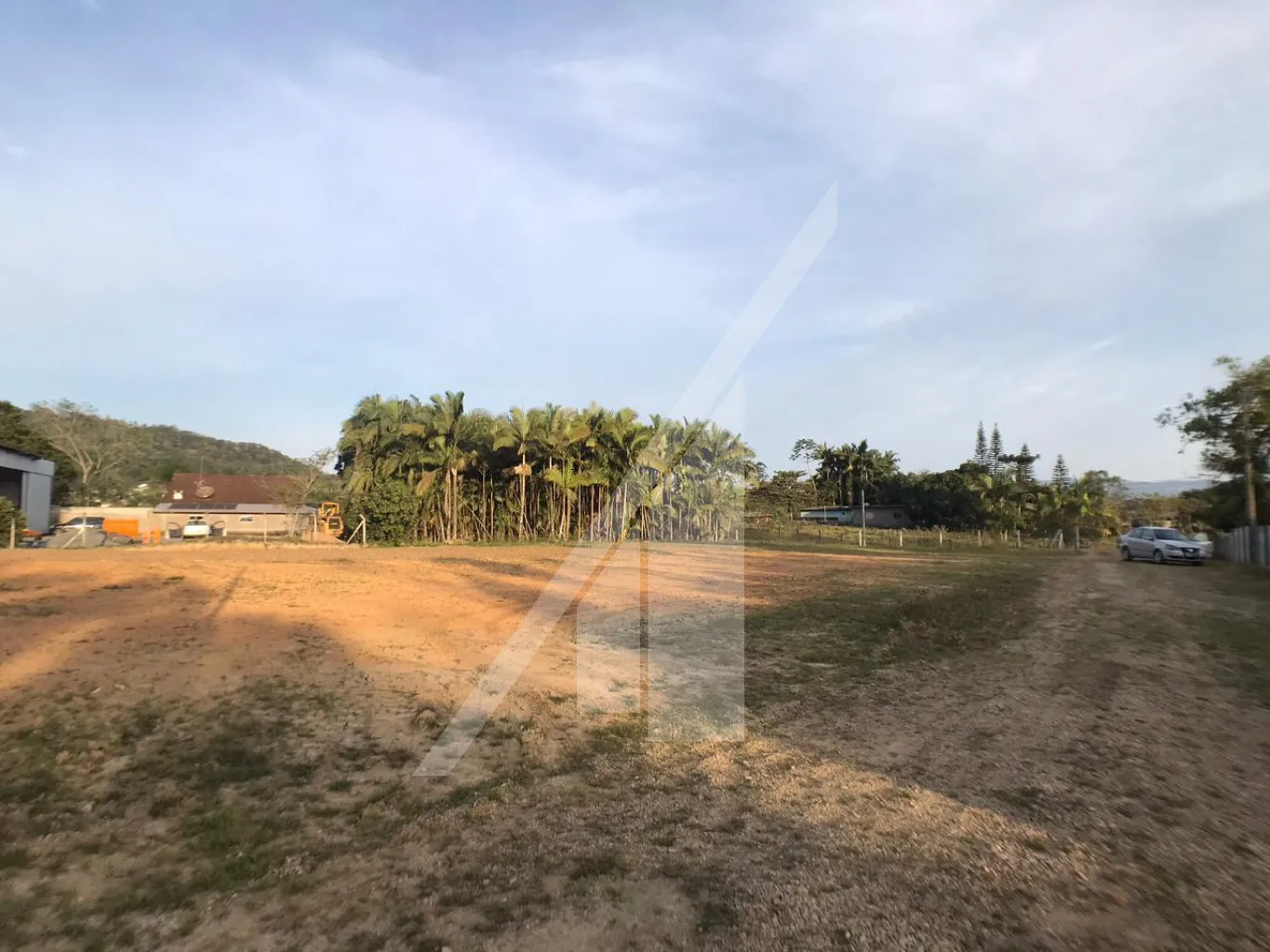 Terreno disponível para LOCAÇÃO, situado a 3 minutos da Rod BR-470, Bairro Mulde, contendo 3.500,00 m com fácil acesso para carga e descarga, estoque de mercadorias. - foto 1