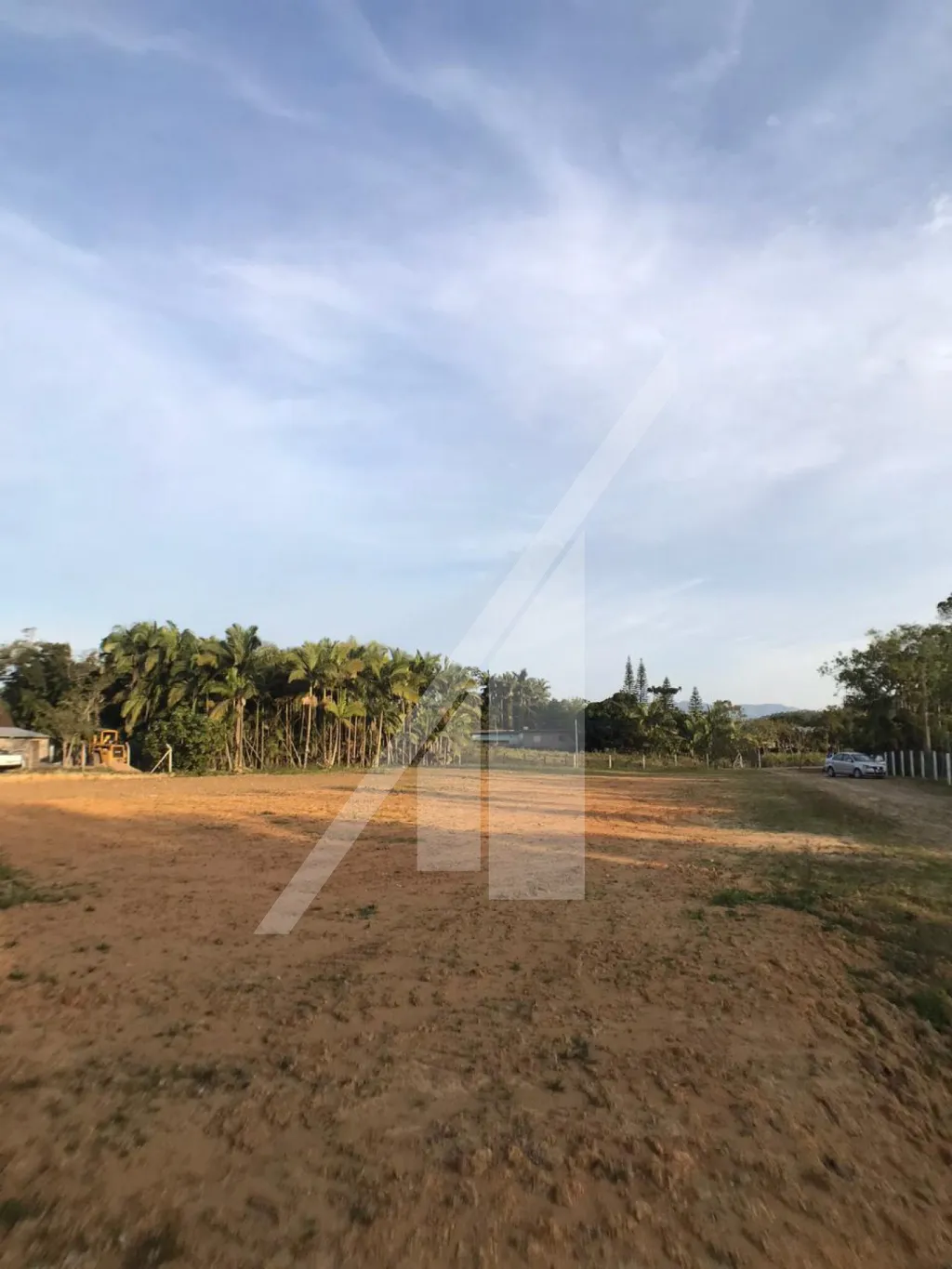 Terreno disponível para LOCAÇÃO, situado a 3 minutos da Rod BR-470, Bairro Mulde, contendo 3.500,00 m com fácil acesso para carga e descarga, estoque de mercadorias. — foto 4