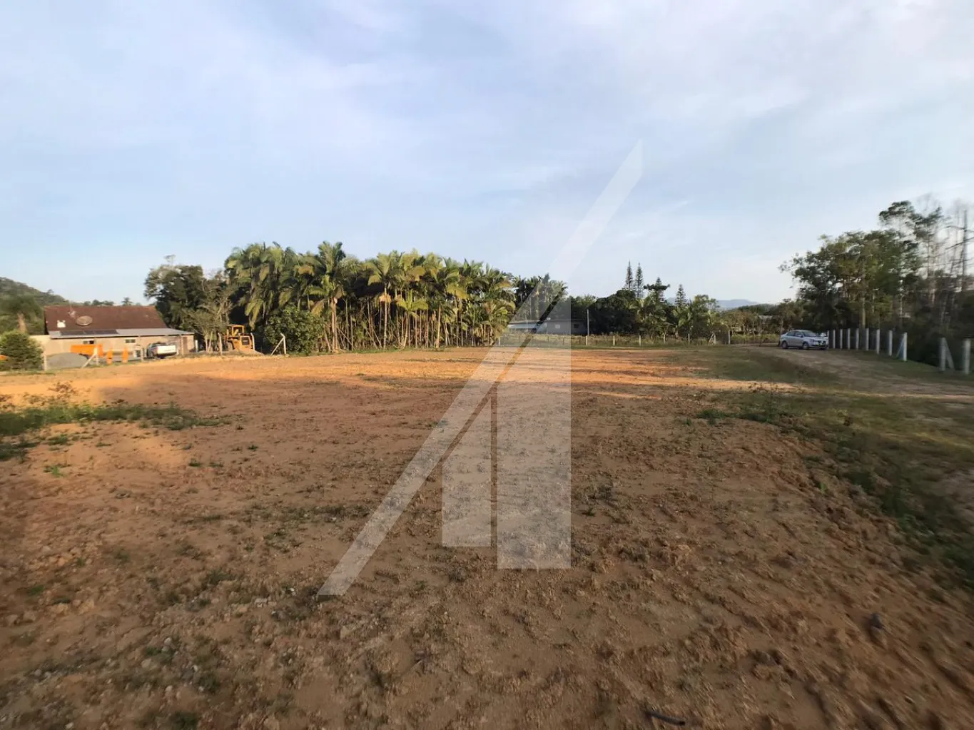 Terreno disponível para LOCAÇÃO, situado a 3 minutos da Rod BR-470, Bairro Mulde, contendo 3.500,00 m com fácil acesso para carga e descarga, estoque de mercadorias. — foto 7