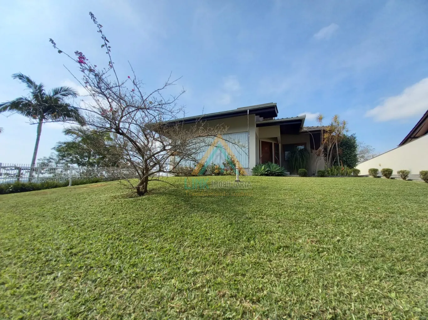 Casa de Alto Padrão, no centro da cidade de Pomerode, com 221,66m. — foto 6