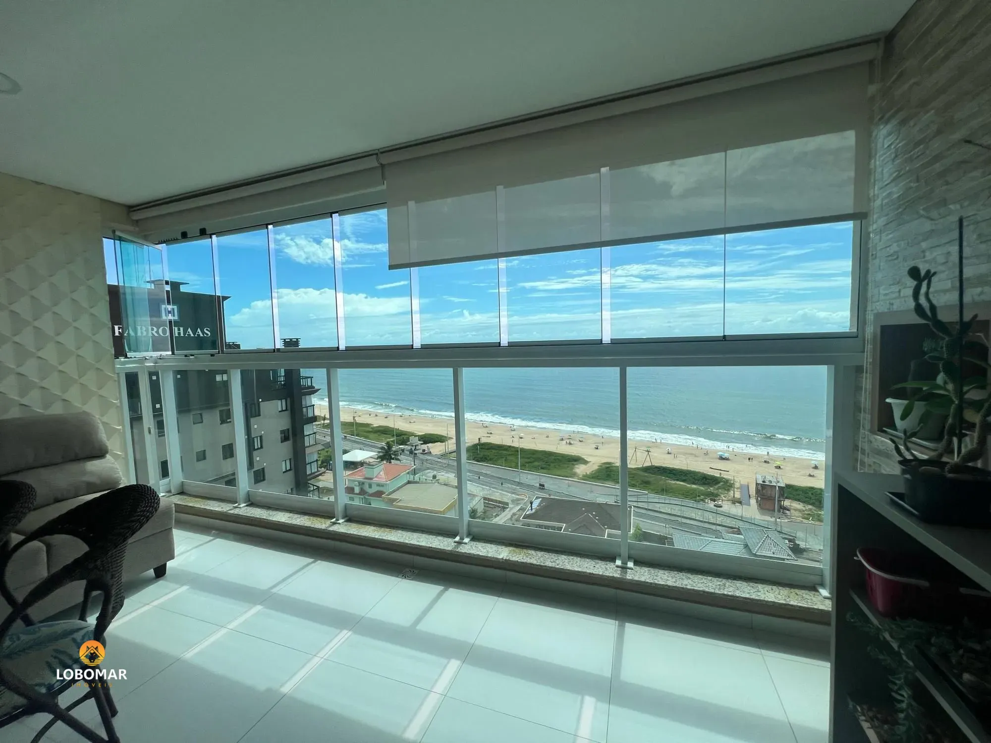 Apartamento frente mar com 4 dormitórios, 137 m, á venda no Itacolomi - Balneár - foto 1