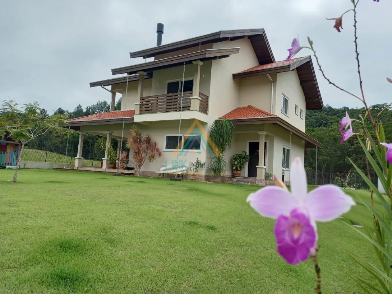 Casa de Alto Padrão na cidade de Pomerode no bairro Testo Alto, com 325,95m - foto 1