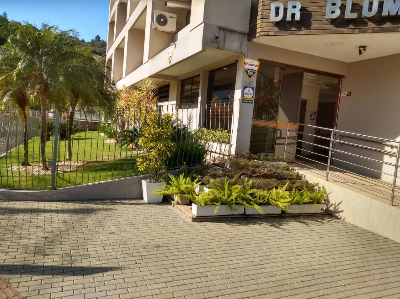 Salas amplas, local privilegiado — foto 3