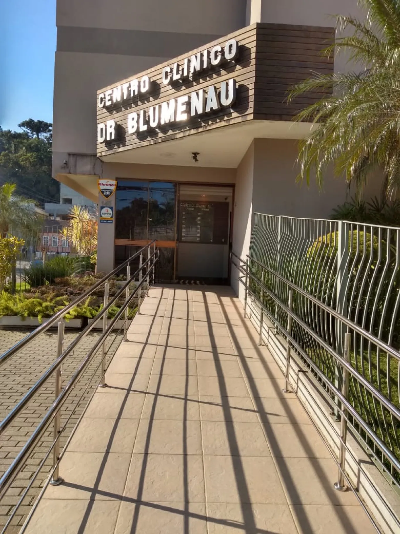 Salas amplas, local privilegiado — foto 4