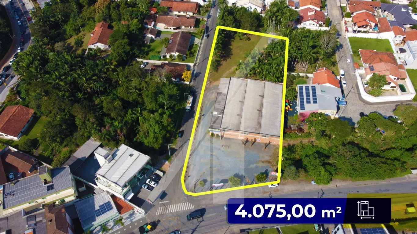 Excelente terreno com 4000m de área na Escola Agrícola. Ideal para construção de casas, apartamentos, comércio em geral ou mesmo como depósito de empresas. — foto 2