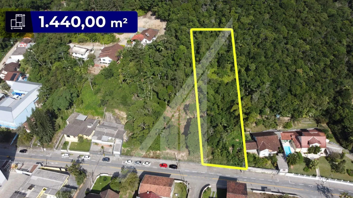 Amplo terreno na rua Pastor Oswald Hess, bairro Ribeirão Fresco. - foto 1
