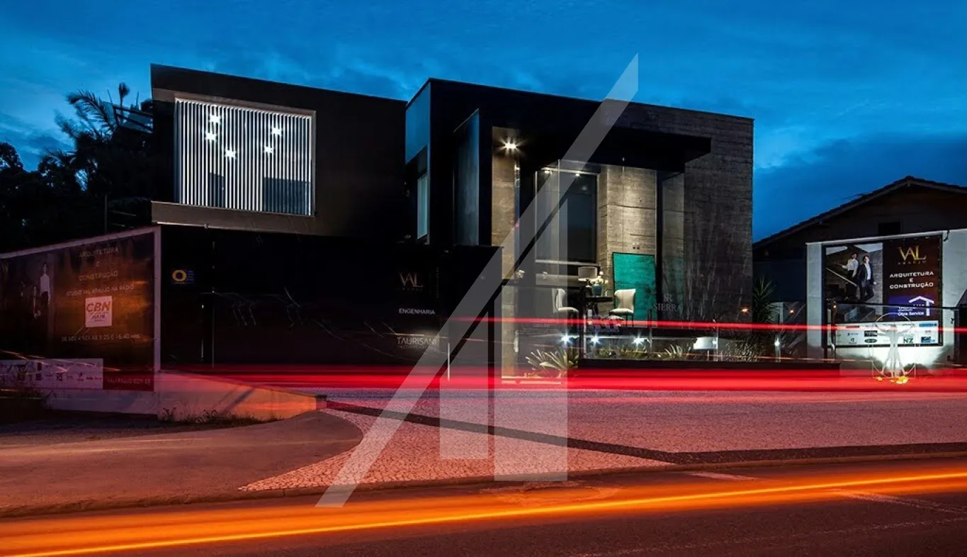 Belíssimo imóvel comercial para melhor atender seus clientes, ambiente amplo, moderno e sofisticado. Venha conhecer esse ótimo imóvel de 165 m, no bairro Itoupava Norte em Blumenau. — foto 5