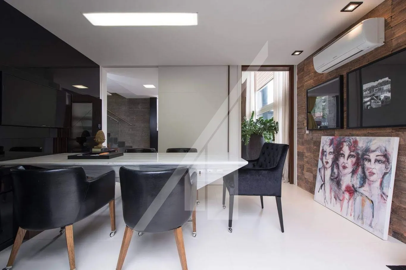 Belíssimo imóvel comercial para melhor atender seus clientes, ambiente amplo, moderno e sofisticado. Venha conhecer esse ótimo imóvel de 165 m, no bairro Itoupava Norte em Blumenau. — foto 7