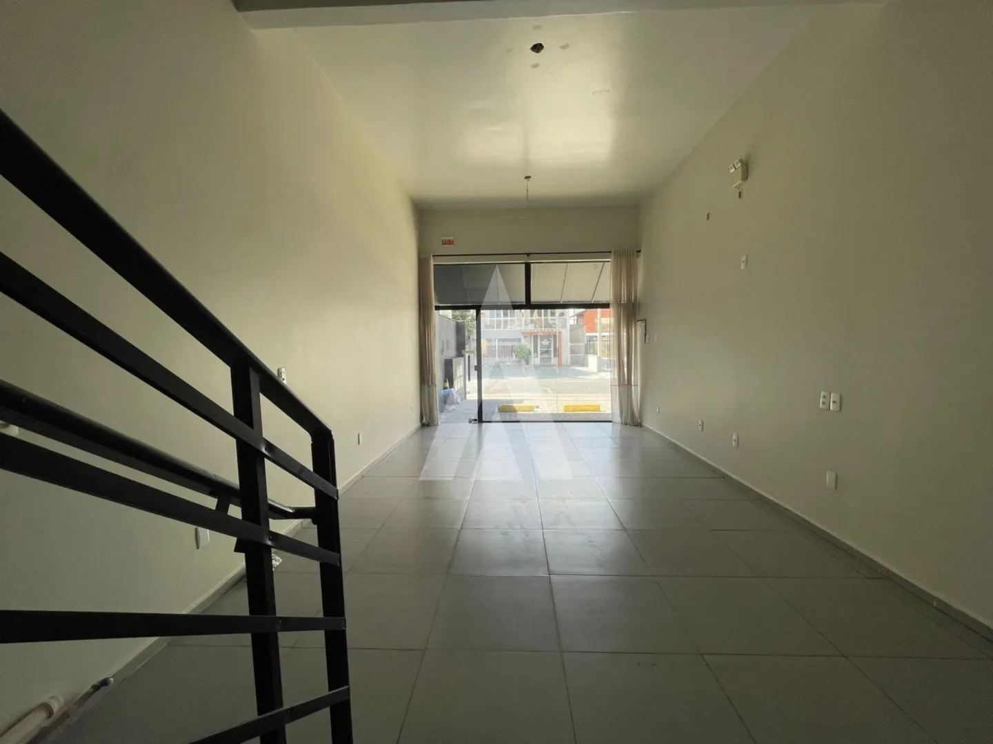 Loja com mezanino no centro de Joinville com 73m. — foto 6