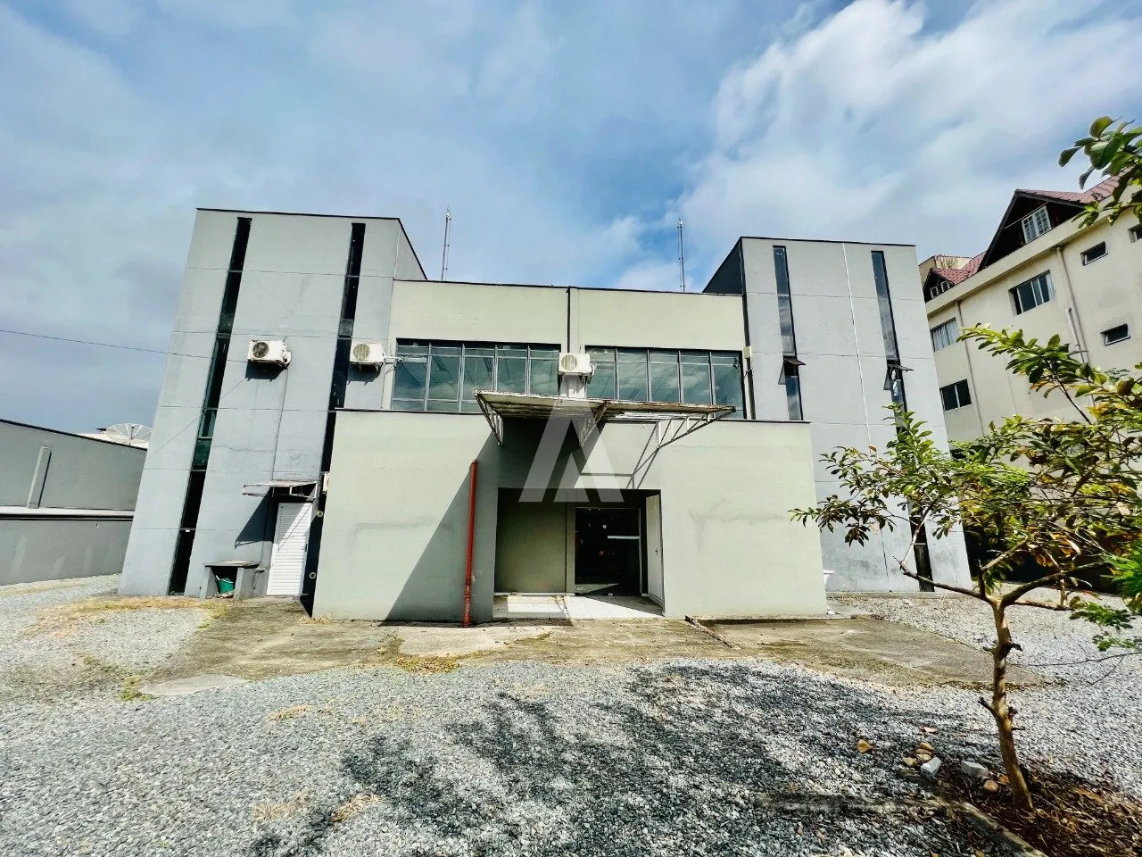 Prédio Comercial à venda no bairro Santo Antônio em Joinville, por R$ 8.000.000.00. — foto 3