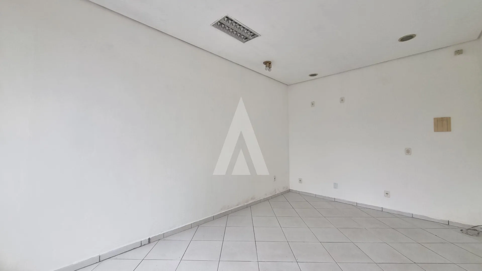 Sala comercial, com 15,53 m no Centro de Joinville. — foto 4