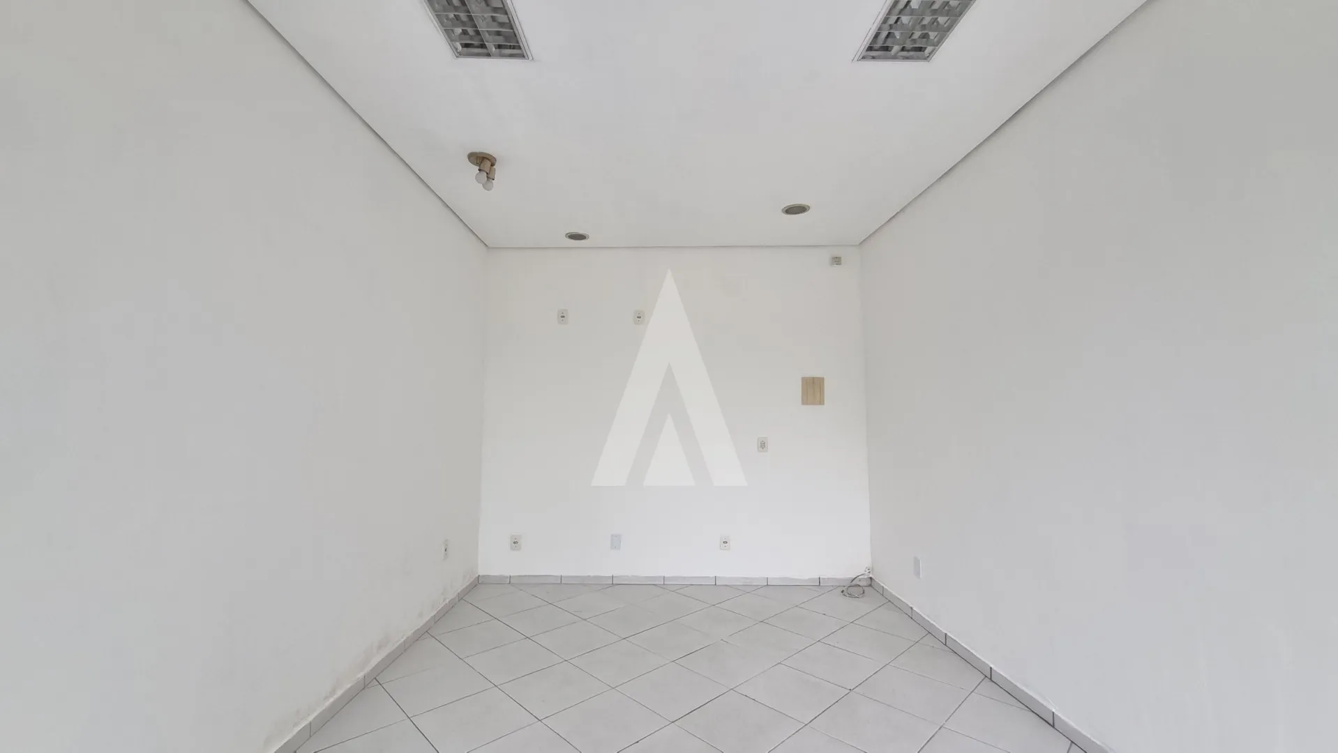 Sala comercial, com 15,53 m no Centro de Joinville. — foto 5