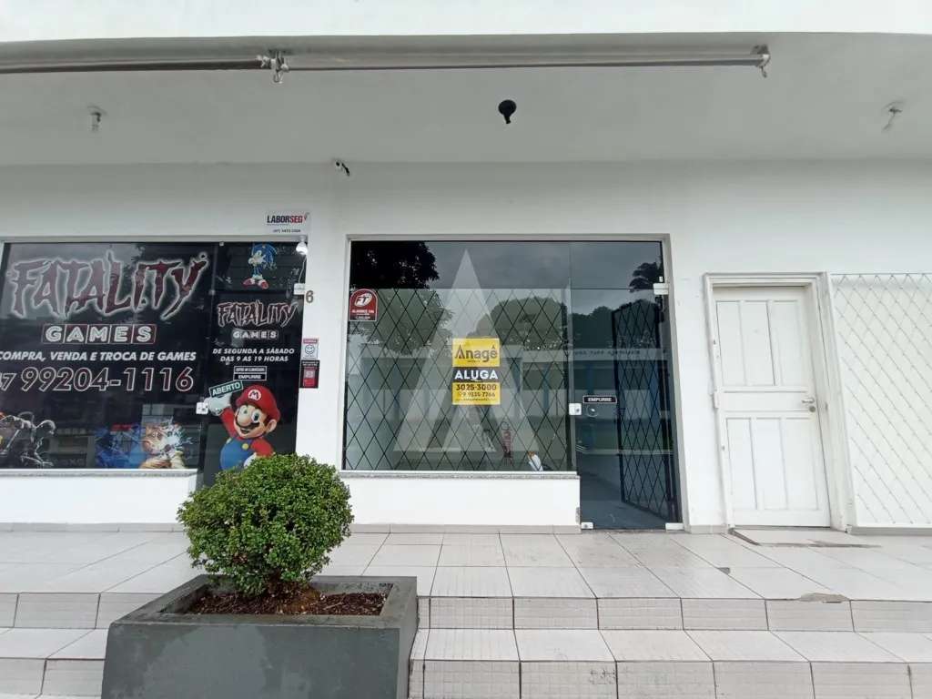 Loja comercial localizada no Centro com 15 m com 1 sala - foto 1