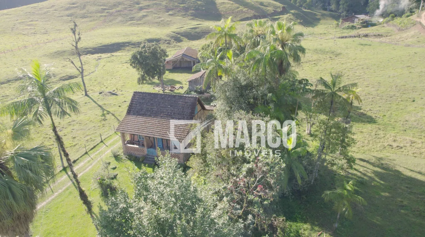 Lindo Sítio em Pomerode com uma Casa Enxaimel - foto 1