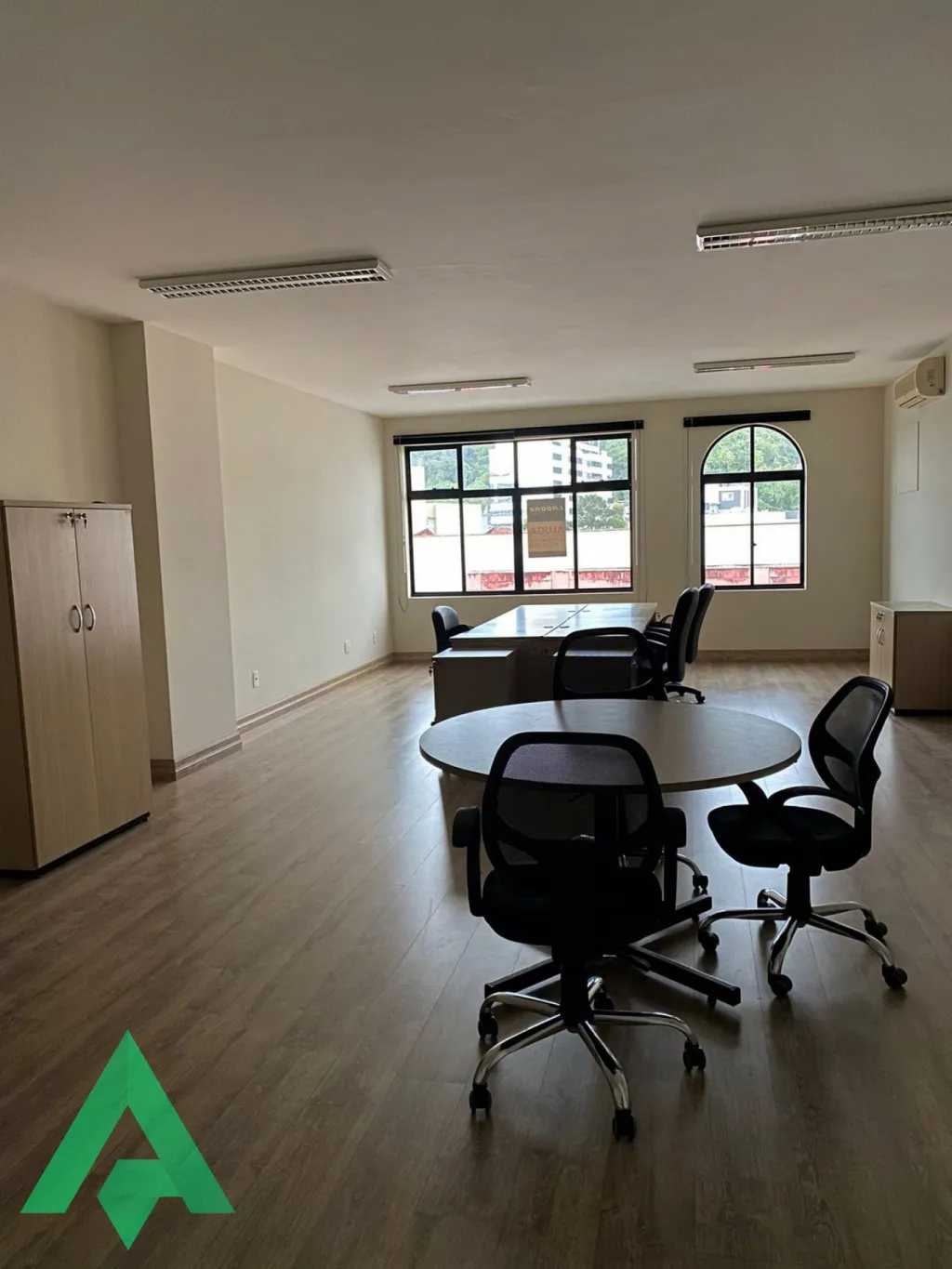 Excelente Sala Comercial, no Centro de Blumenau! — foto 3