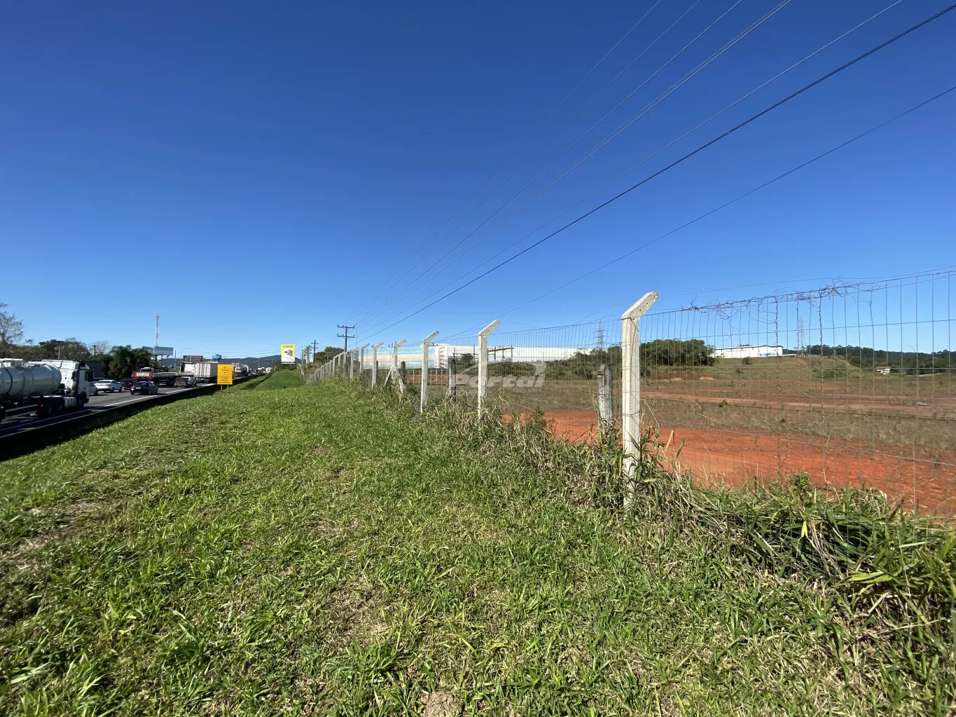 Terreno com 217 mil m em Balneário Piçarras. - foto 1