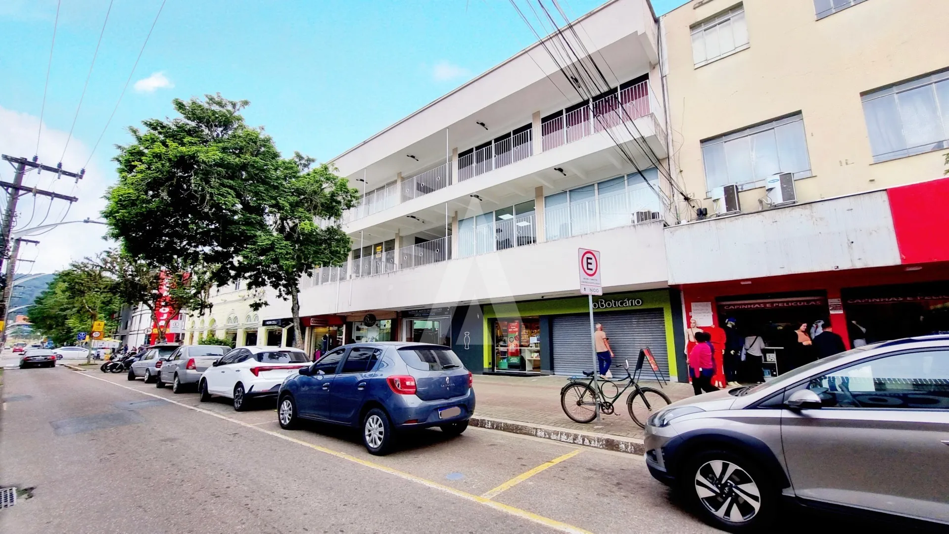 Sala para alugar por R$ 600.00, 23.00 m2 - CENTRO - JOINVILLE/SC - foto 1