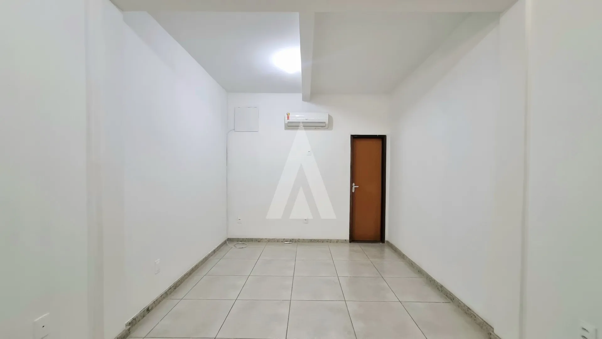Sala para alugar por R$ 600.00, 23.00 m2 - CENTRO - JOINVILLE/SC — foto 5