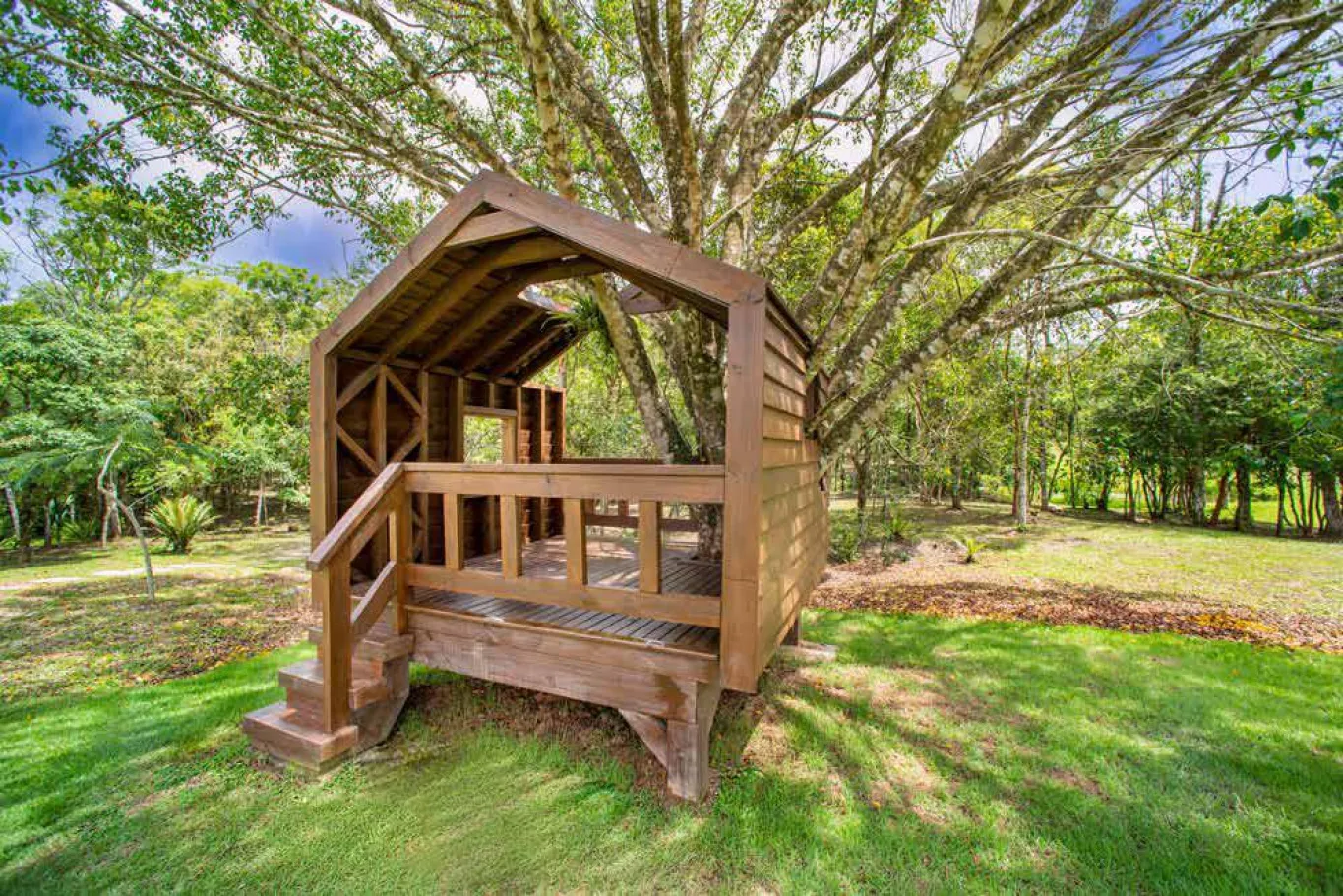 CONDOMÍNIO RESIDENCIAL DE CASAS DE CAMPO Os catarinenses descobrem como adotar o estilo de vida tranquilo do campo com a mordomia de um condomínio, sem abrir mão da conveniência da cidade. Os Lotes de 600 a 2400m, são ideais para sua chácara ou casa de campo. — foto 6