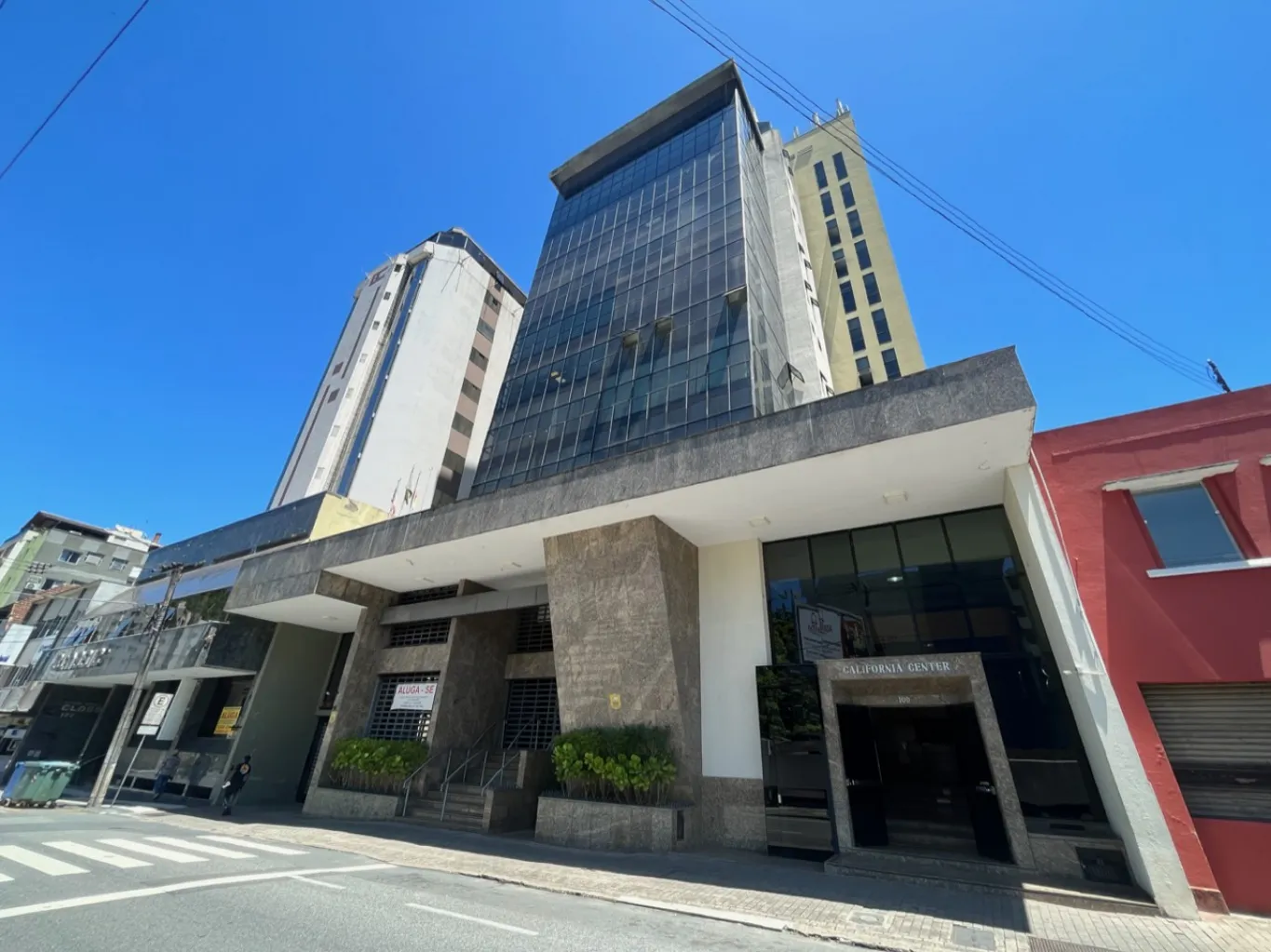 Sala comercial em excelente centro empresarial no centro de Blumenau - foto 1