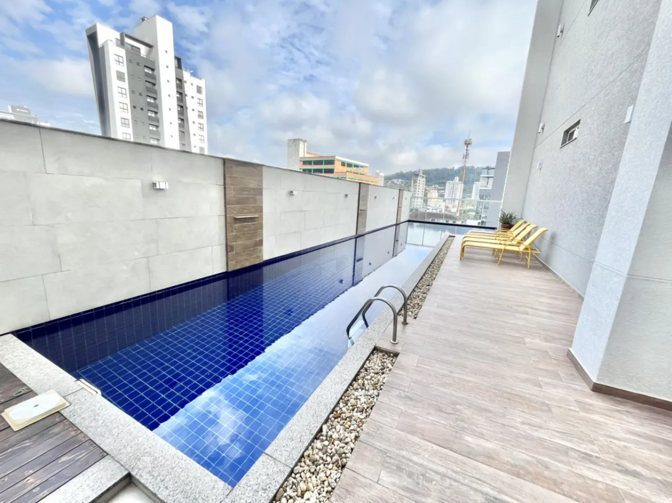 Apartamento no Ed. Stardust, com 1 Suíte + 2 Demi-suíte, localizado na Vila Nova em Blumenau/SC — foto 3