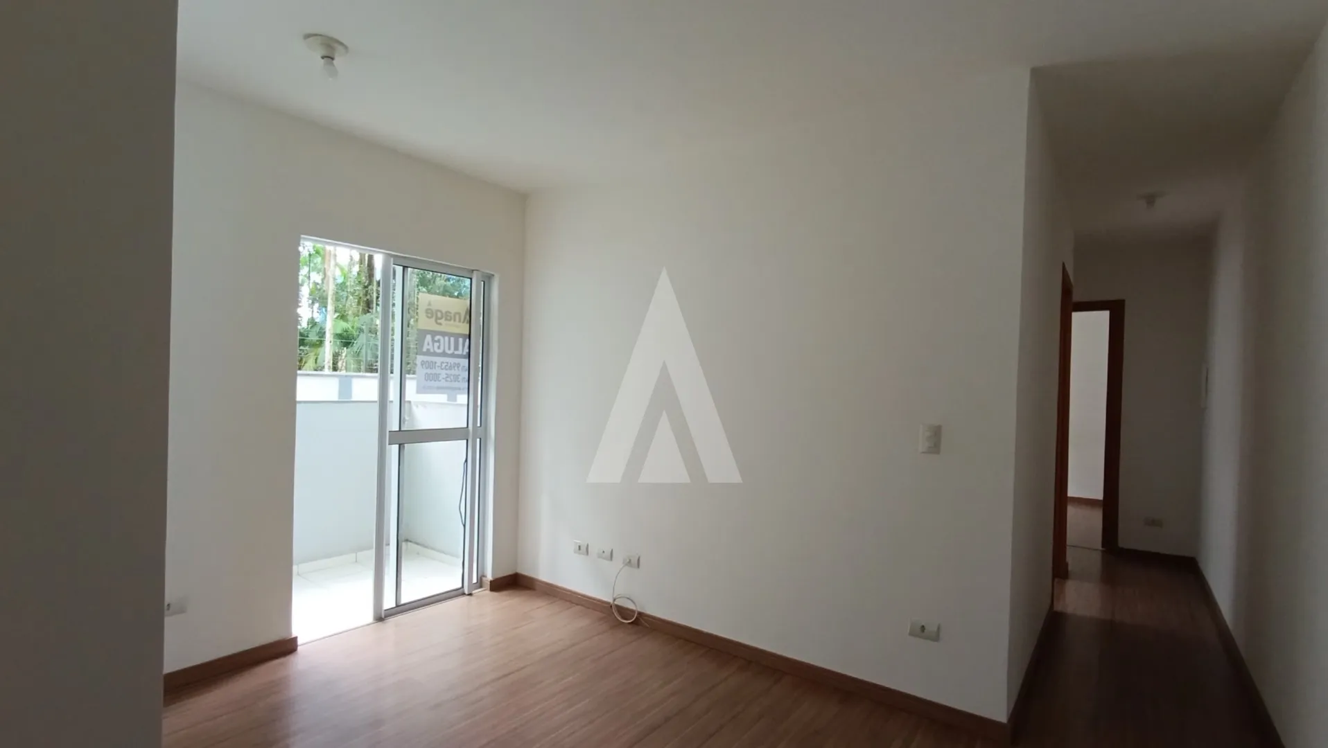 Apartamento localizado no bairro Costa e Silva, composto por 2 quartos e 1 vaga de garagem coberta. — foto 2