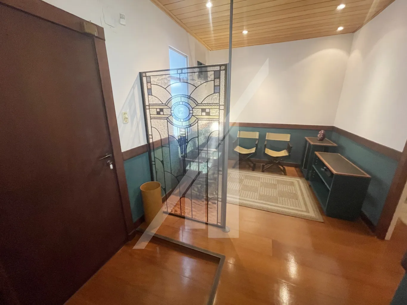 Linda e aconchegante sala comercial no centro da cidade de Blumenau! — foto 4