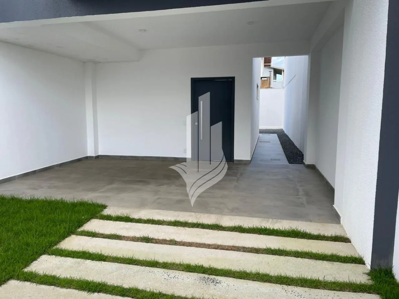 Sobrado Geminado em Barra Velha, Bairro Itajubá, com 123,25m, contendo 3 dormitórios, sendo 1 suíte com sacada. — foto 3