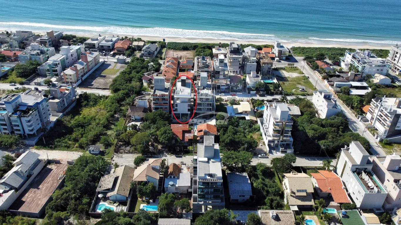 Apartamento Garden com 2 suítes e duas vagas no Constantine Residencial - Praia Canto Grande Mar de Fora/Mariscal, em Bombinhas. Apto térreo duplex com jardim. — foto 3