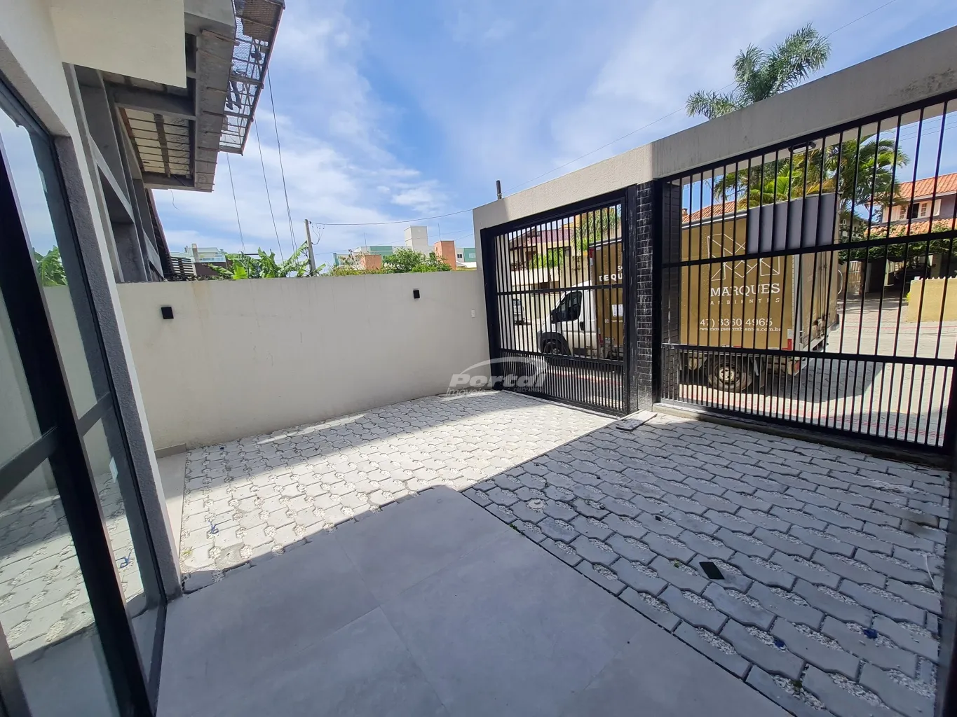 Apartamento Garden com 2 suítes e duas vagas no Constantine Residencial - Praia Canto Grande Mar de Fora/Mariscal, em Bombinhas. Apto térreo duplex com jardim. — foto 5