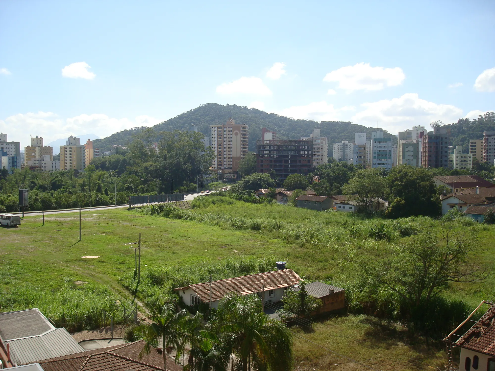 TERRENO COMERCIAL EM ÁREA EXCLUSIVA. — foto 3