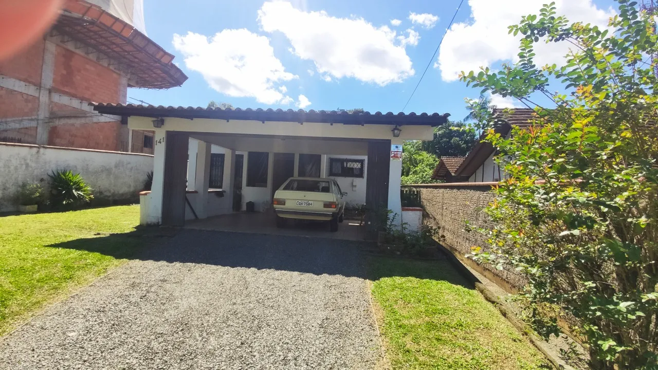 Terreno à venda no bairro Anita Garibaldi em Joinville, por R$ 900.000,00 - foto 1