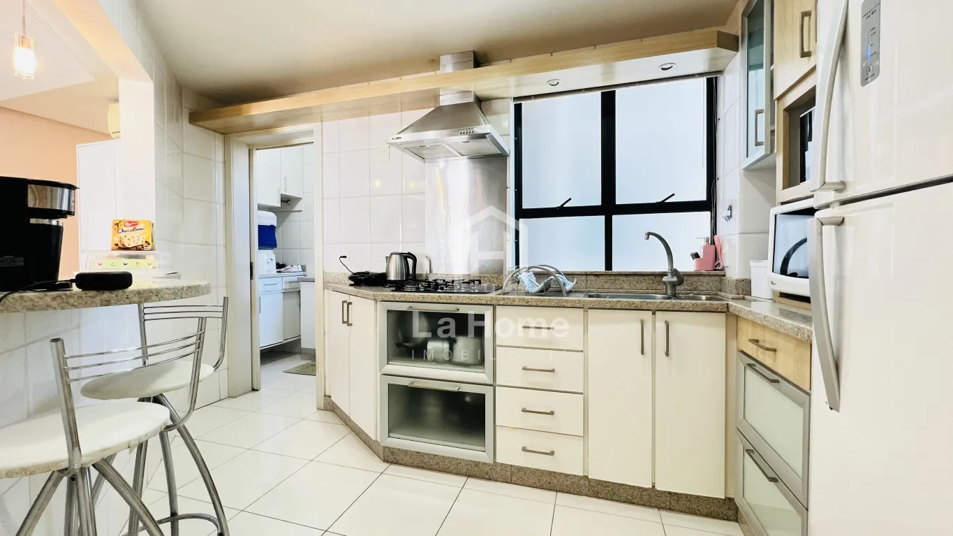 Apartamento mobiliado com 3 dormitórios e suíte no bairro Escola Agrícola, Blumenau — foto 3