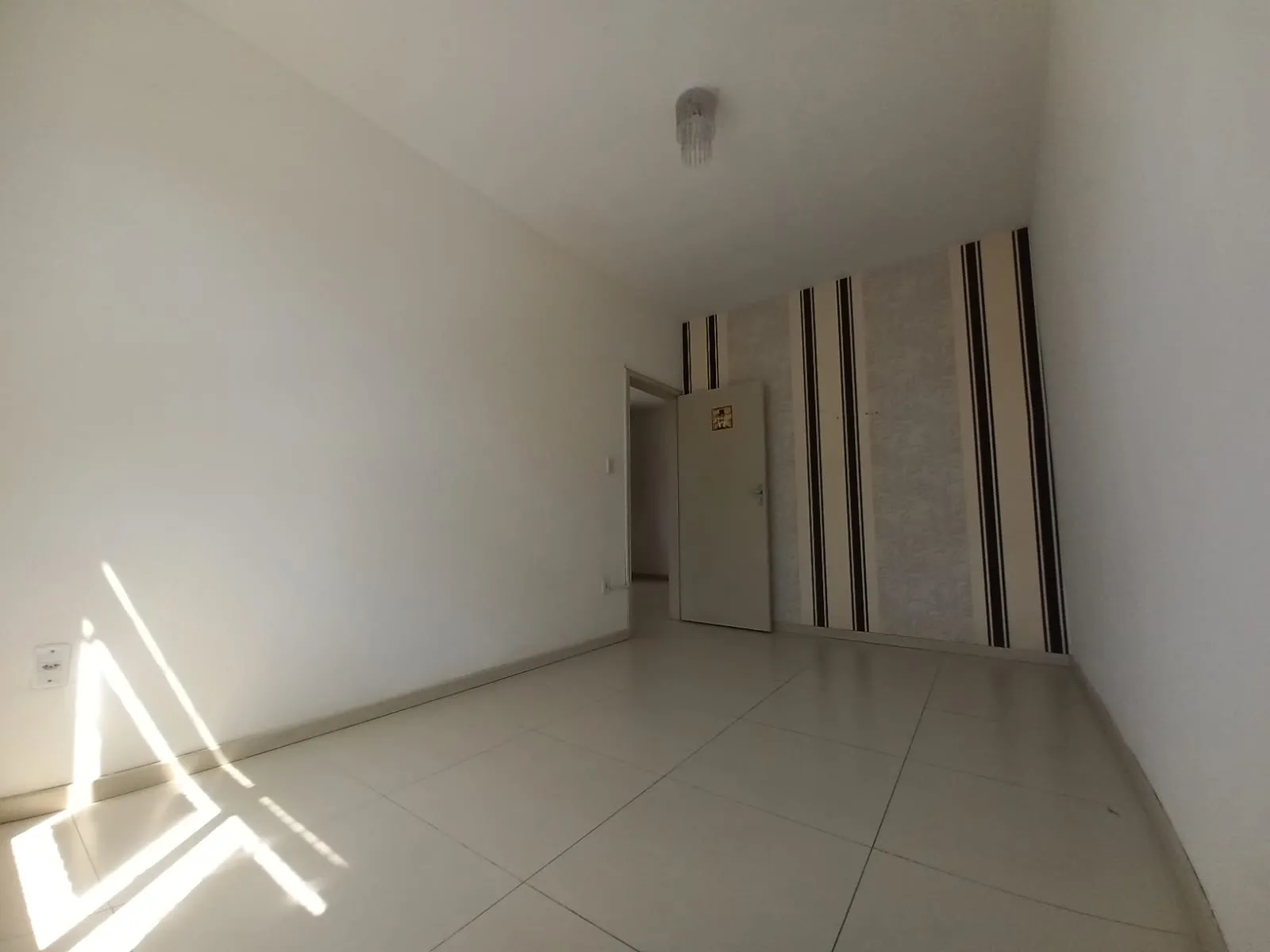 Apartamento à venda com 2 quartos, 1 vaga, 51m² na Rua Antônio Scherer no Kobrasol, São José