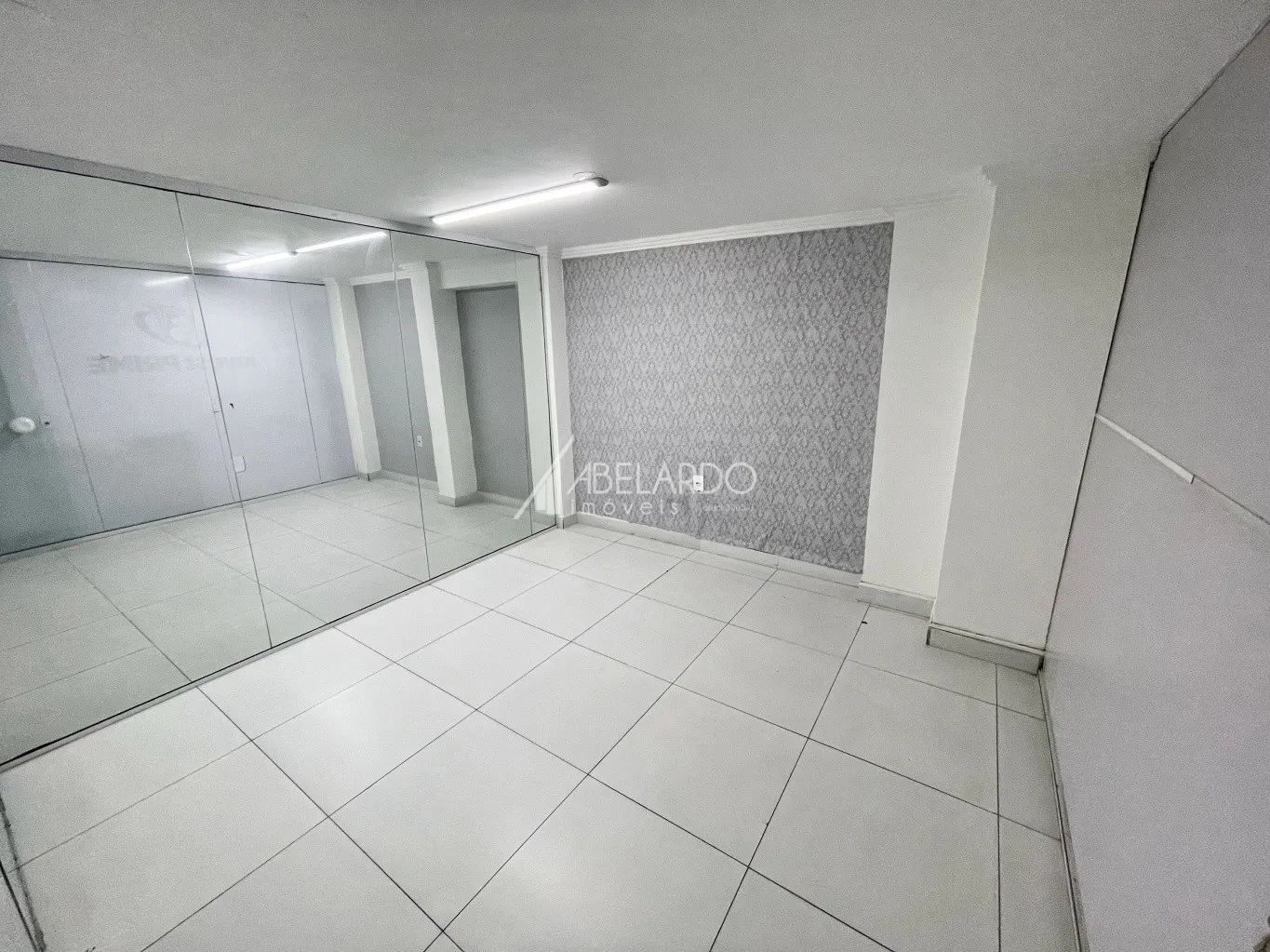 Maravilhosa sala no bairro Centro para abrilhantar o seu negócio, contendo 20,00m — foto 3