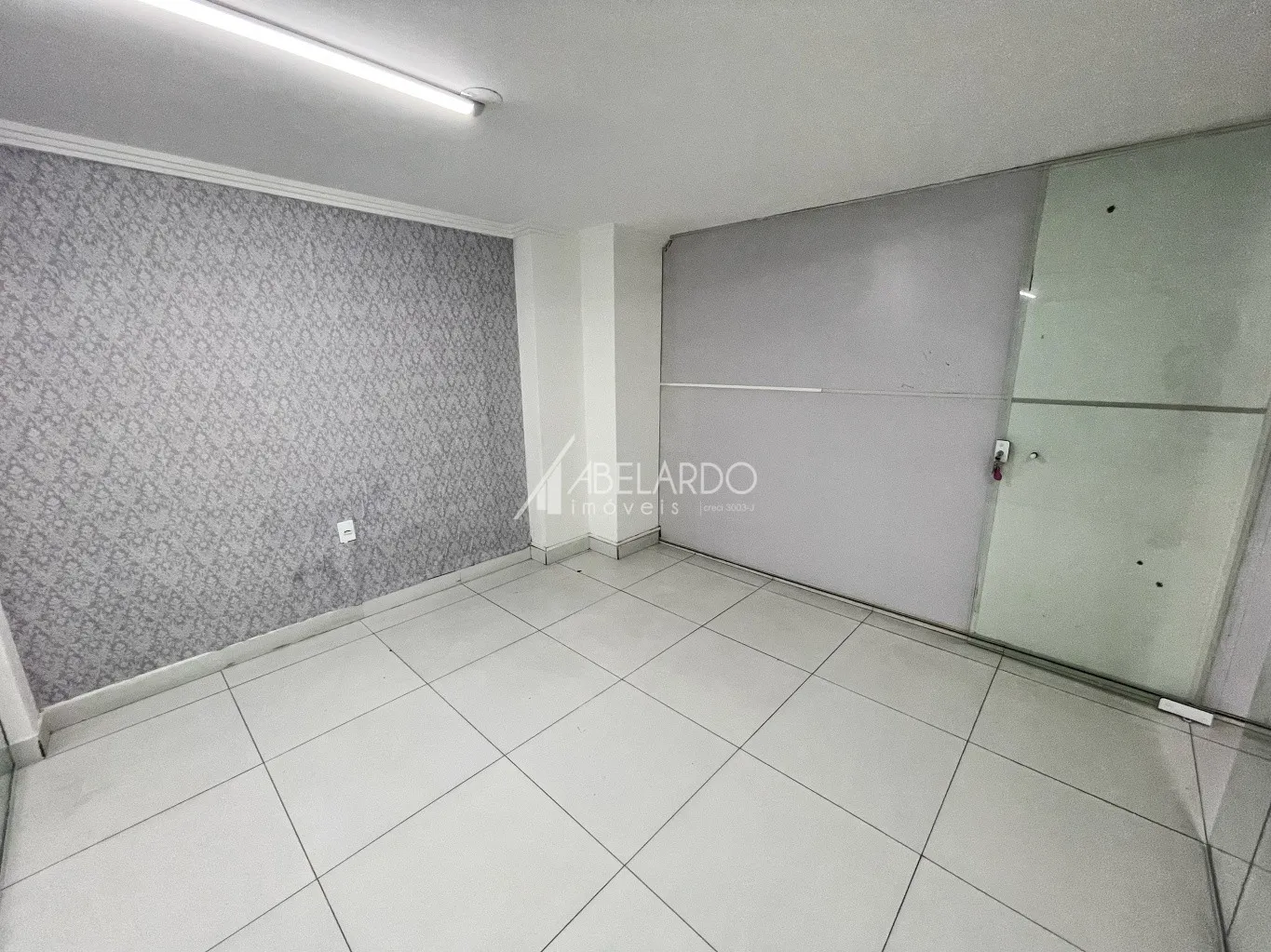 Maravilhosa sala no bairro Centro para abrilhantar o seu negócio, contendo 20,00m — foto 4